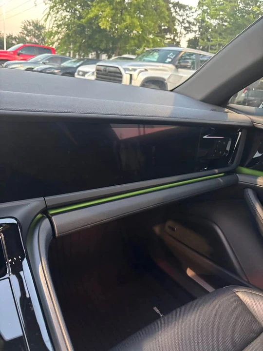2025 Porsche 976 Panamera - Image 13 of 17