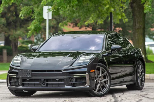 2025 Porsche Panamera Turbo E-Hybrid