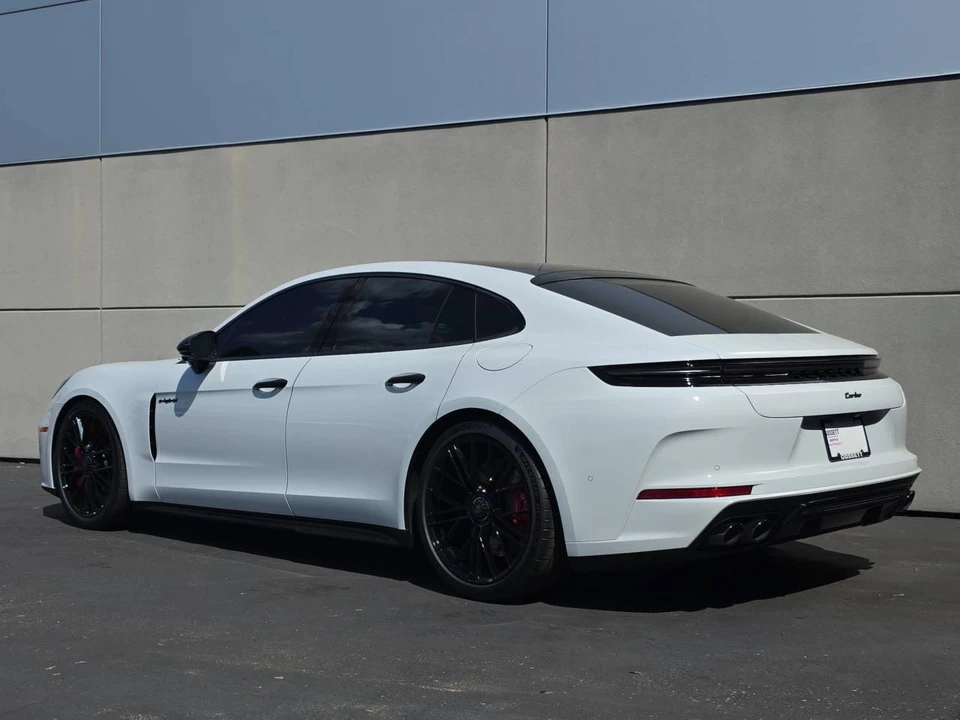 2025 Porsche 976 Panamera Turbo - Image 3 of 4