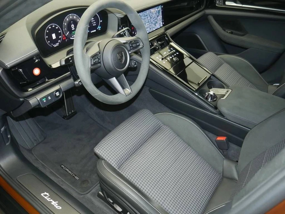 2025 Porsche 976 Panamera Turbo - Image 5 of 5