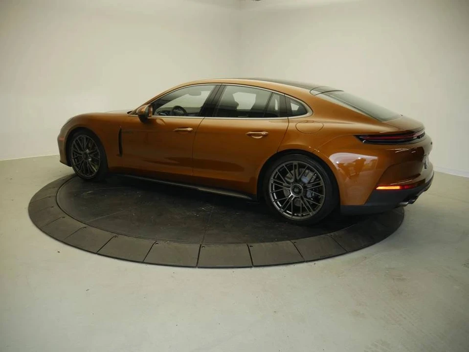 2025 Porsche 976 Panamera Turbo - Image 3 of 5