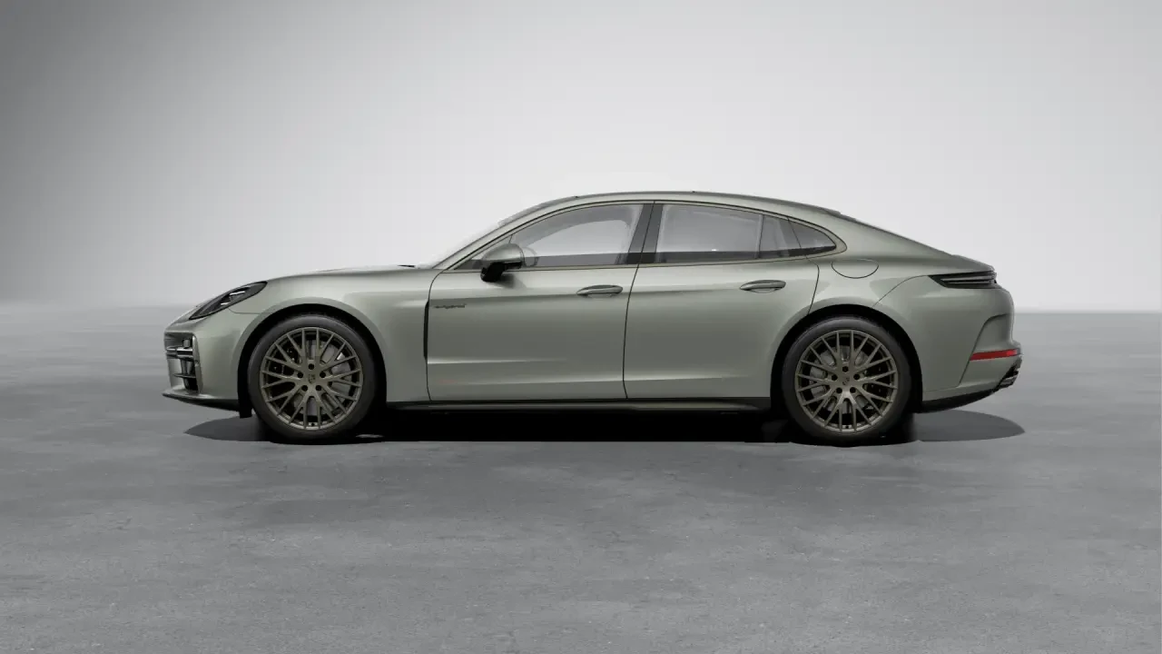 2025 Porsche 976 Panamera Turbo - Image 16 of 30