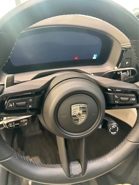 2025 Porsche 976 Panamera Turbo - Image 2 of 11