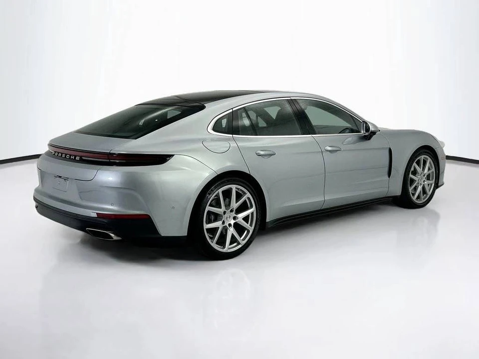2025 Porsche 976 Panamera - Image 5 of 5