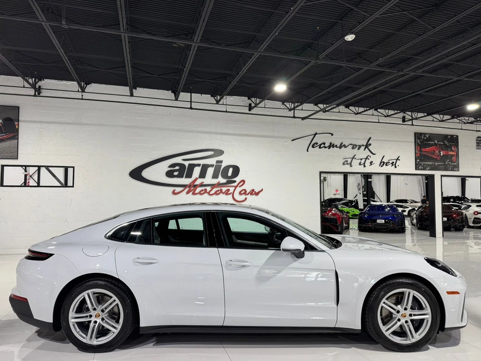 2025 Porsche 976 Panamera - Image 8 of 12