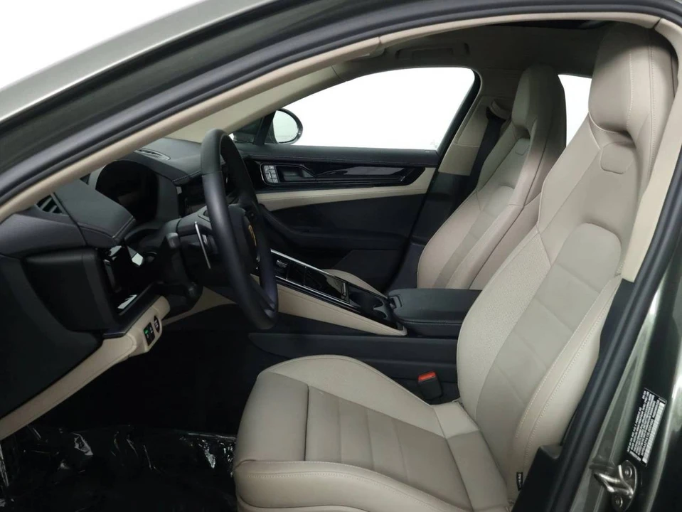 2025 Porsche 976 Panamera - Image 5 of 5