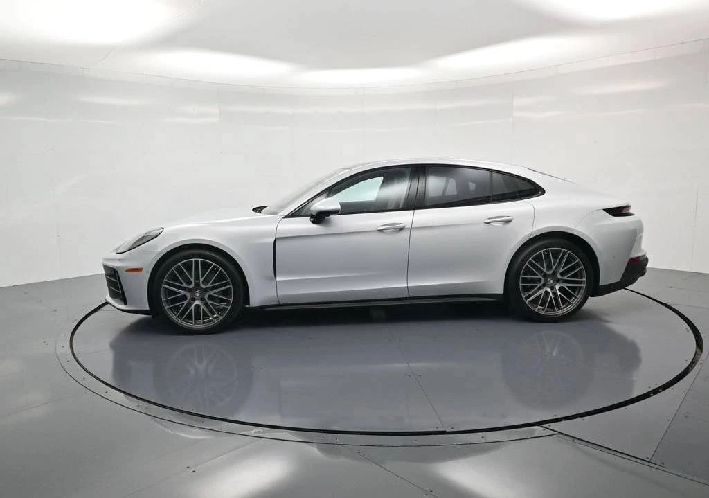 2025 Porsche 976 Panamera - Image 2 of 5