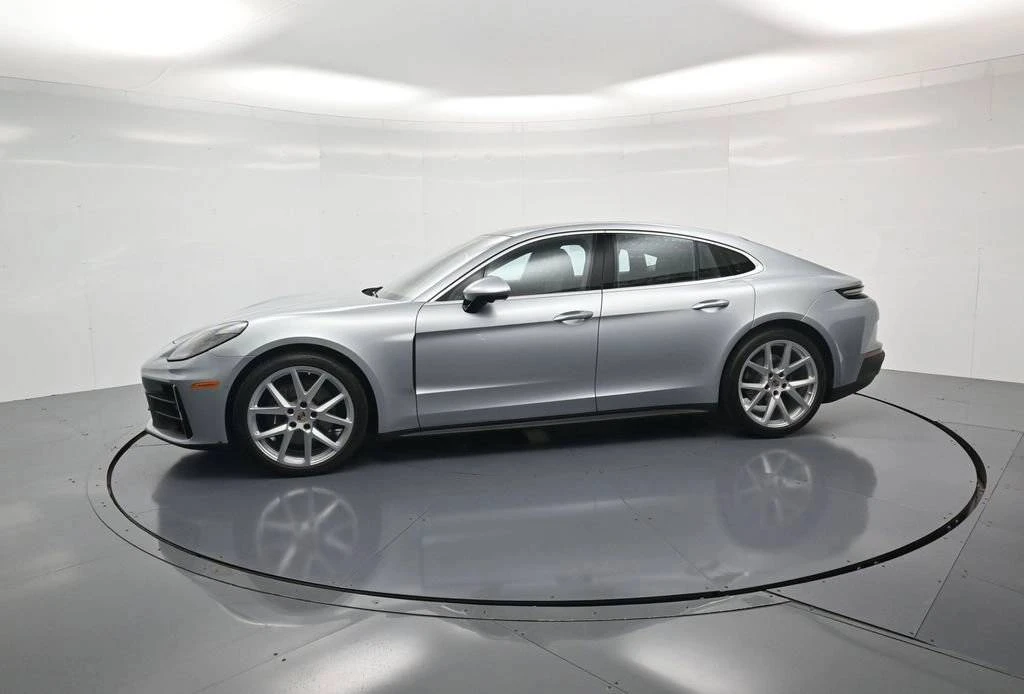 2025 Porsche 976 Panamera - Image 2 of 5