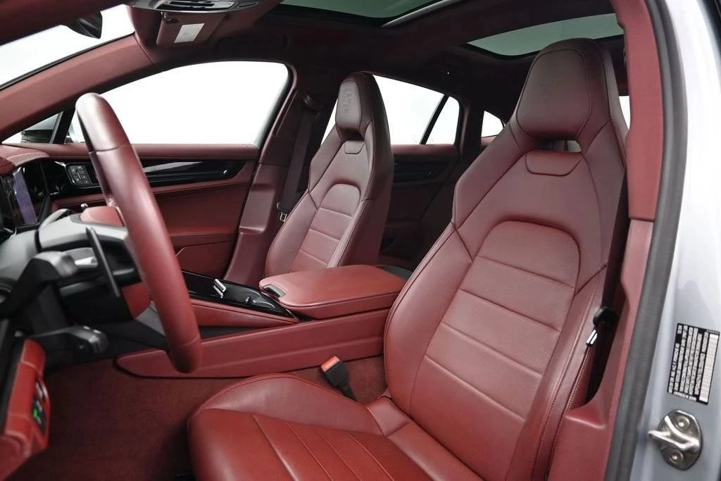 2025 Porsche 976 Panamera - Image 5 of 5