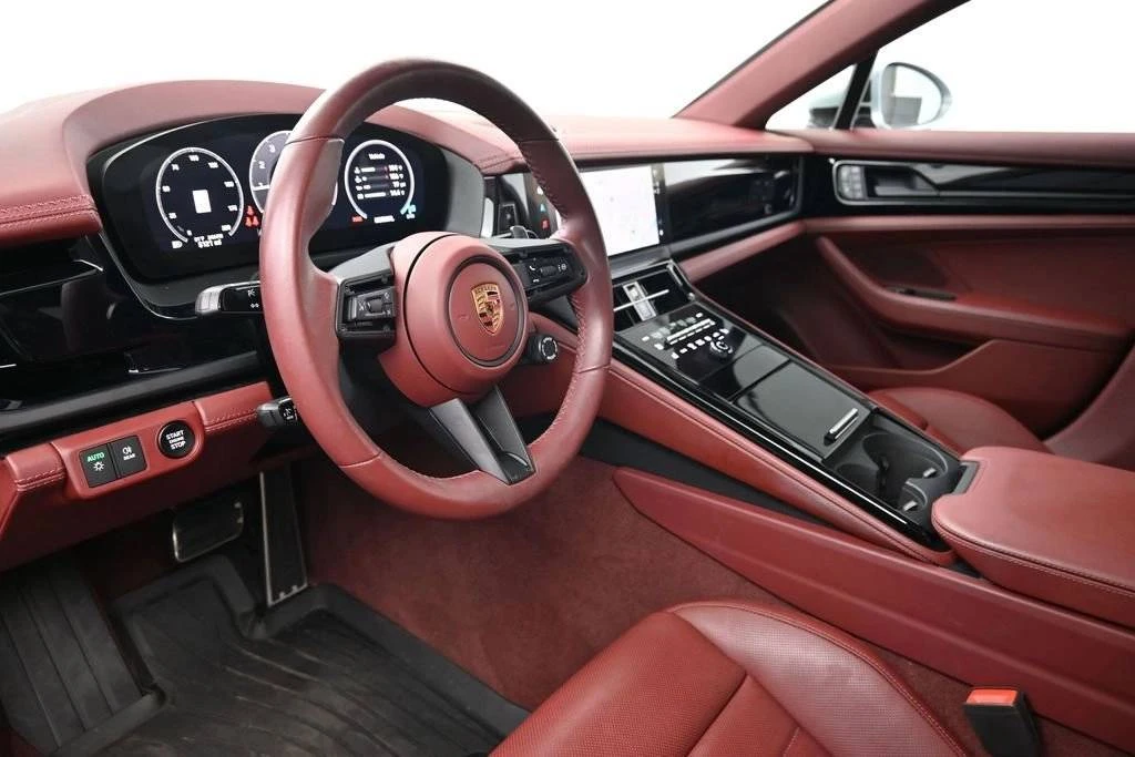 2025 Porsche 976 Panamera - Image 4 of 5
