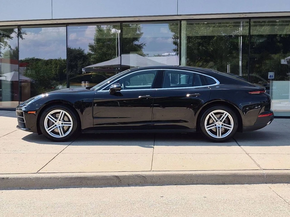 2025 Porsche 976 Panamera - Image 2 of 4