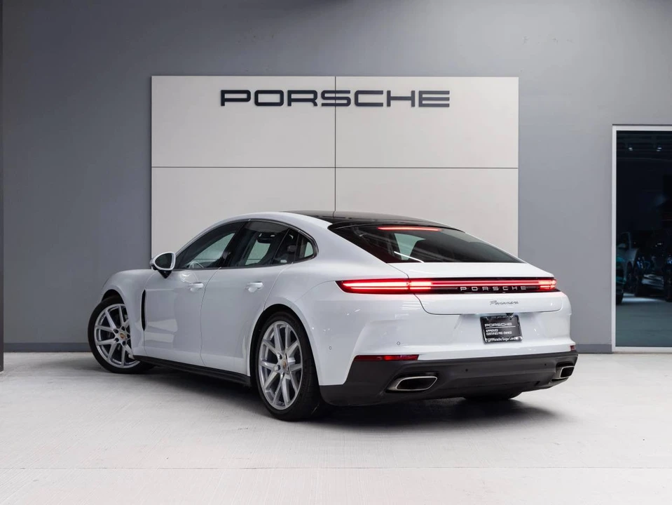 2025 Porsche 976 Panamera - Image 3 of 5