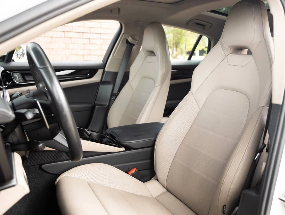 2025 Porsche 976 Panamera - Image 5 of 5