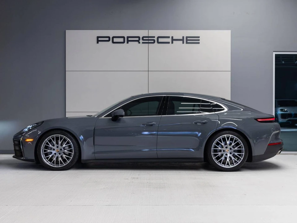 2025 Porsche 976 Panamera - Image 2 of 5