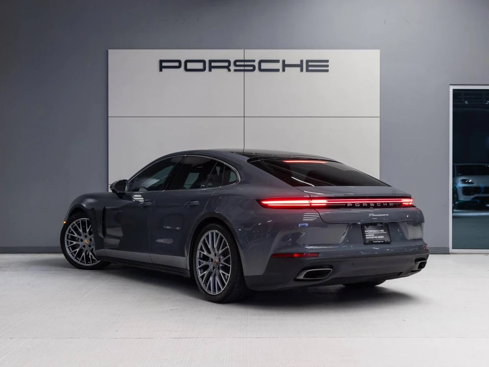 2025 Porsche 976 Panamera - Image 3 of 5