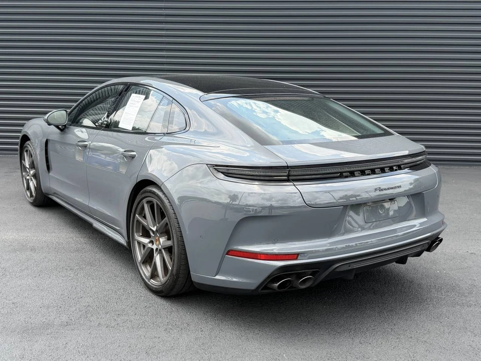 2025 Porsche 976 Panamera - Image 3 of 5