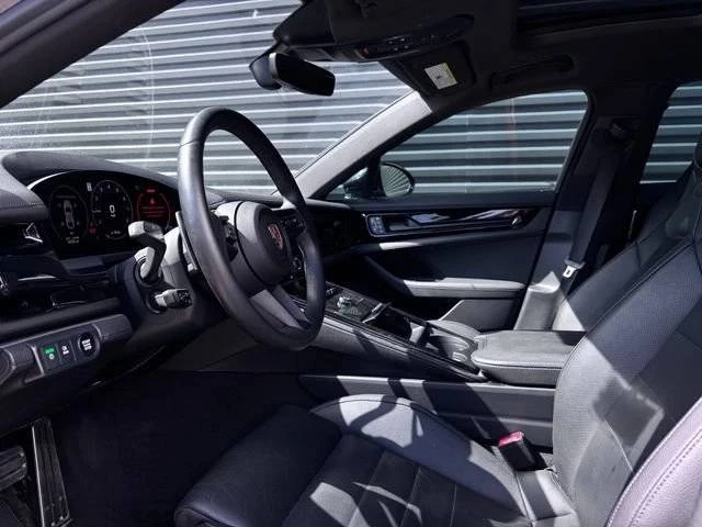 2025 Porsche 976 Panamera - Image 4 of 4