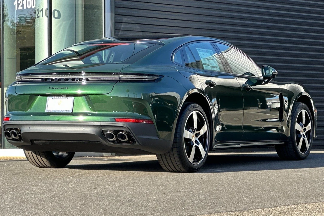 2025 Porsche 976 Panamera - Image 8 of 21