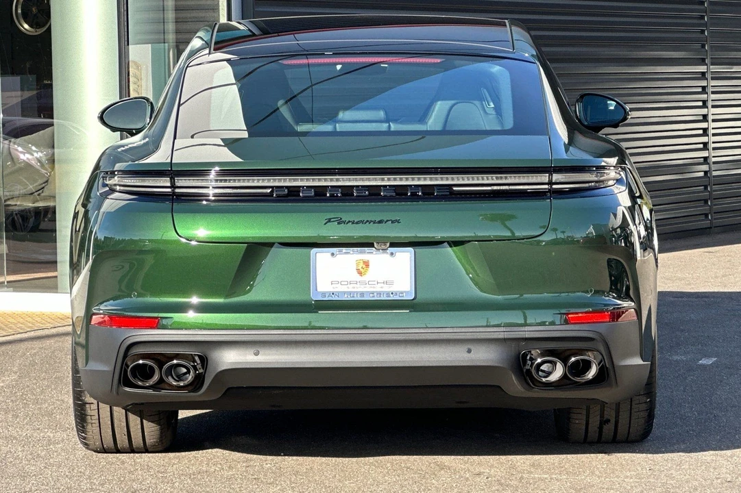 2025 Porsche 976 Panamera - Image 7 of 21