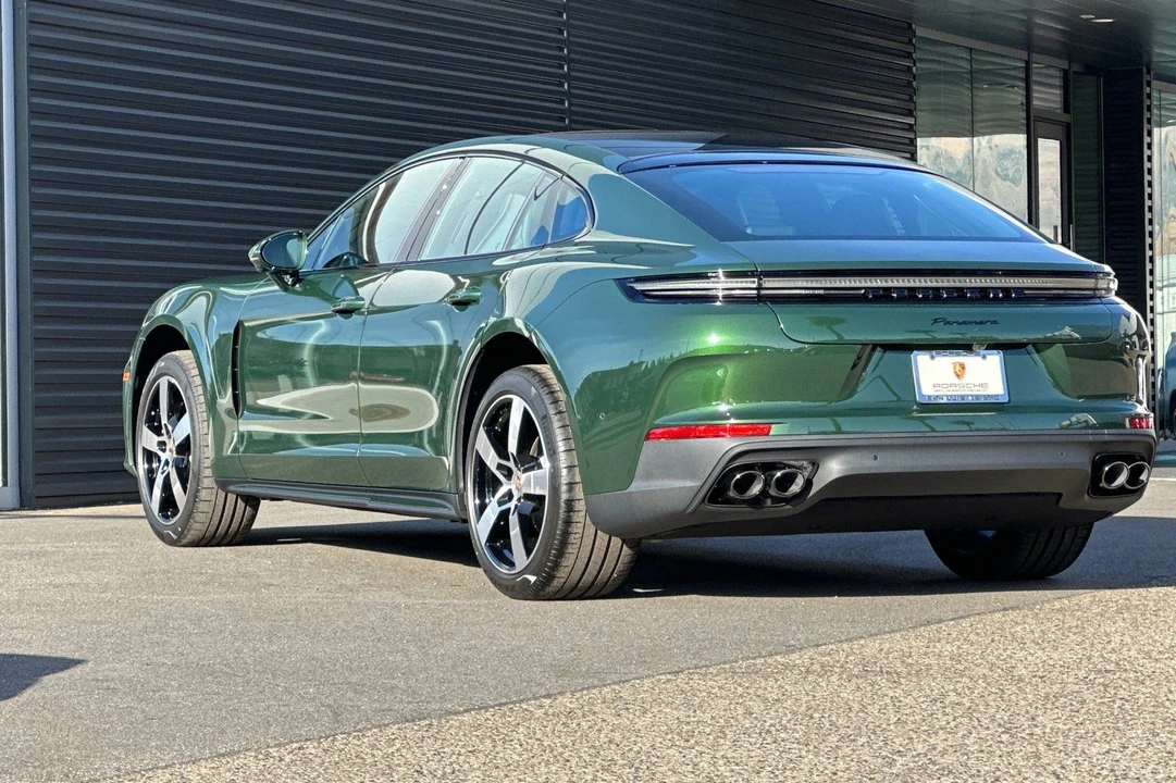 2025 Porsche 976 Panamera - Image 3 of 21