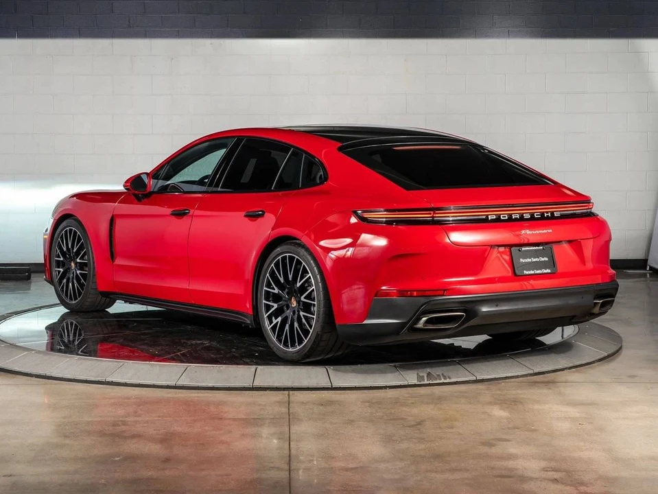 2025 Porsche 976 Panamera - Image 3 of 5