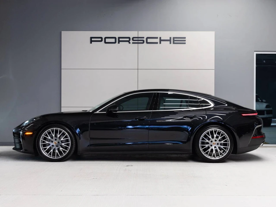 2025 Porsche 976 Panamera - Image 2 of 5