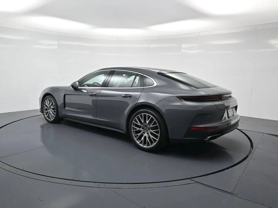 2025 Porsche 976 Panamera - Image 3 of 5