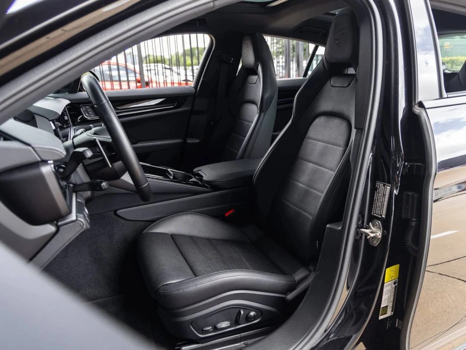 2025 Porsche 976 Panamera - Image 5 of 5