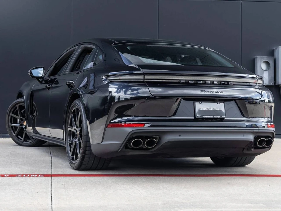 2025 Porsche 976 Panamera - Image 3 of 5