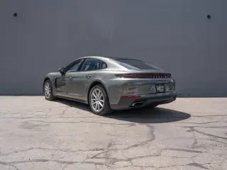 2025 Porsche 976 Panamera - Image 21 of 31