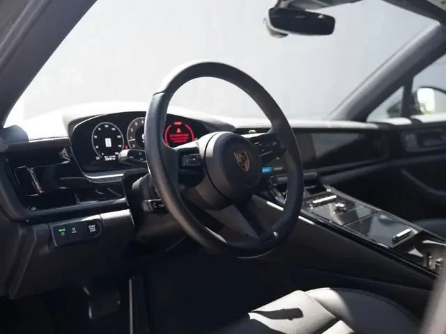 2025 Porsche 976 Panamera - Image 31 of 31