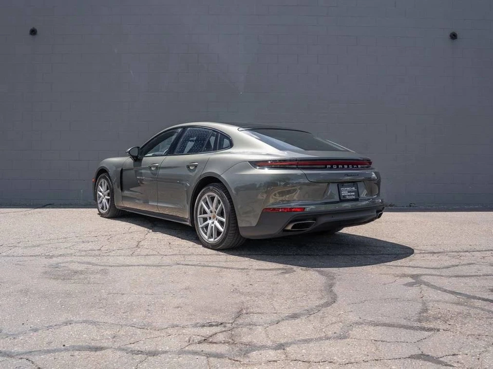 2025 Porsche 976 Panamera - Image 3 of 5