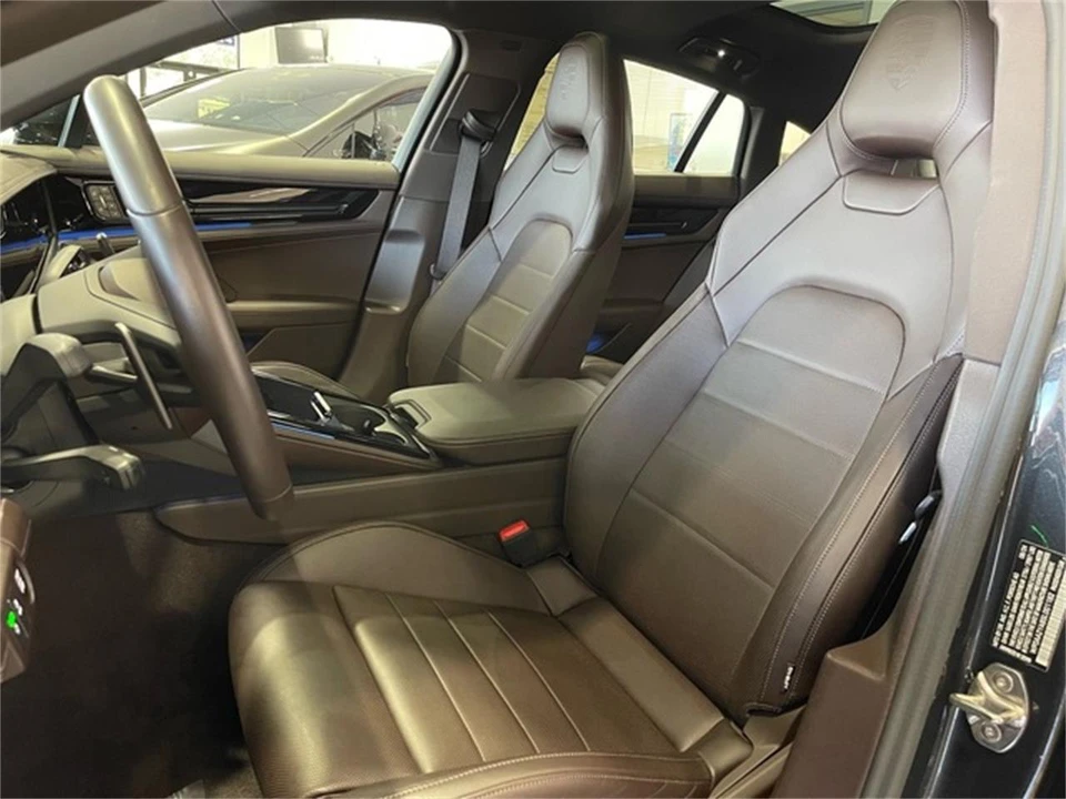 2025 Porsche 976 Panamera - Image 25 of 31