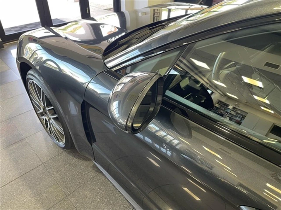 2025 Porsche 976 Panamera - Image 12 of 31