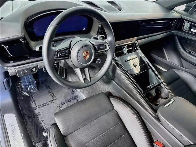 2025 Porsche 976 Panamera - Image 4 of 4