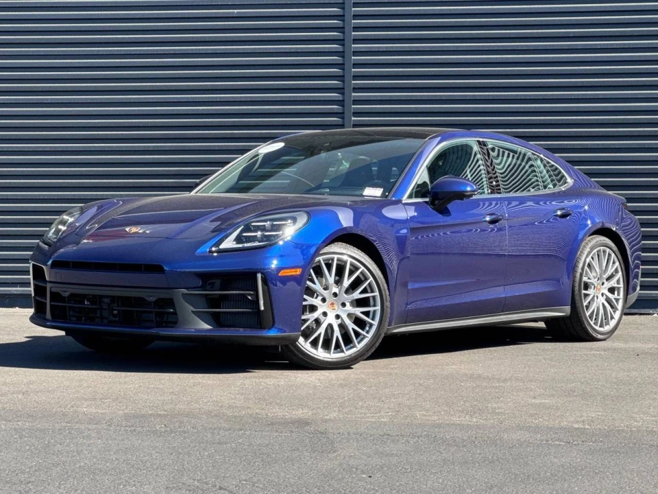 2025 Porsche 976 Panamera - Image 2 of 5