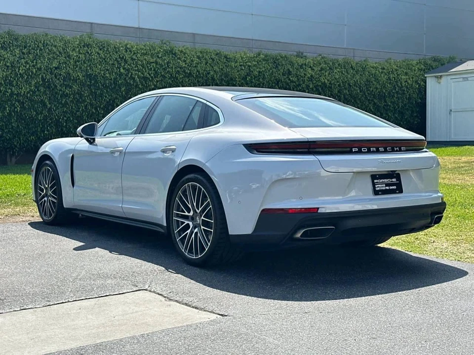 2025 Porsche 976 Panamera - Image 3 of 5