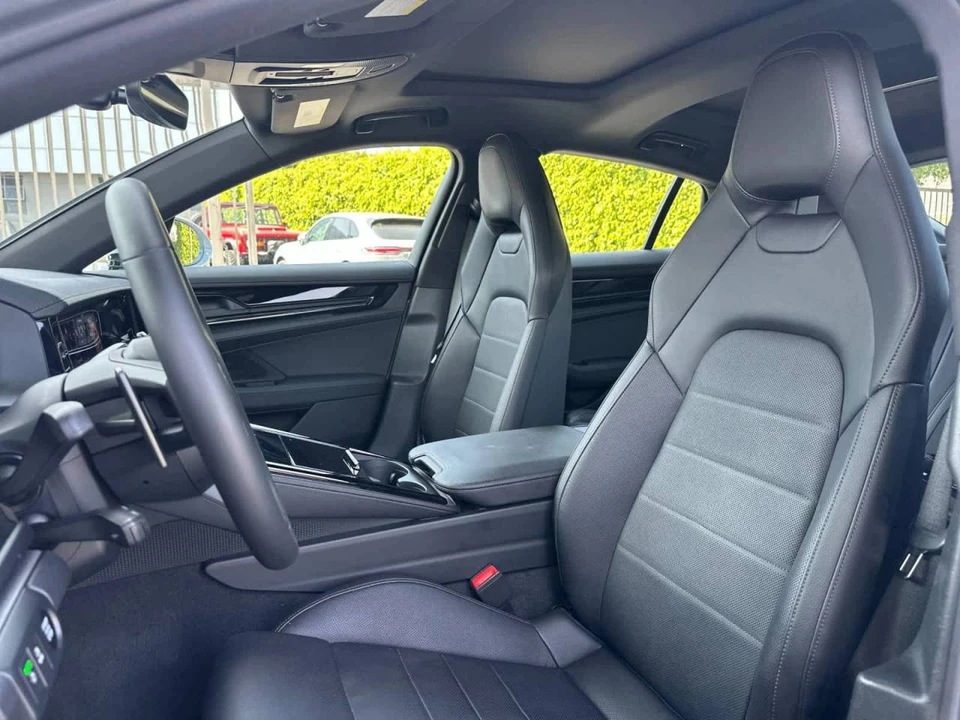 2025 Porsche 976 Panamera - Image 5 of 5