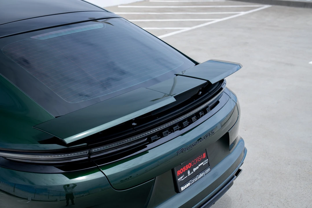 2025 Porsche 976 Panamera - Image 8 of 31