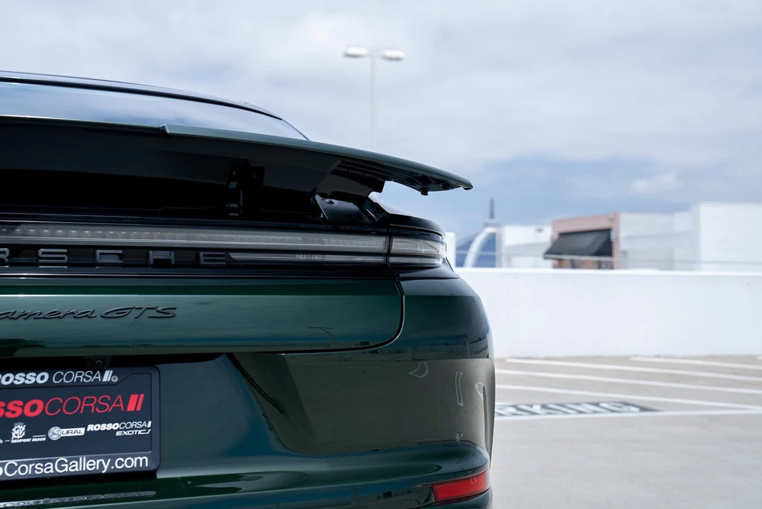 2025 Porsche 976 Panamera - Image 7 of 31