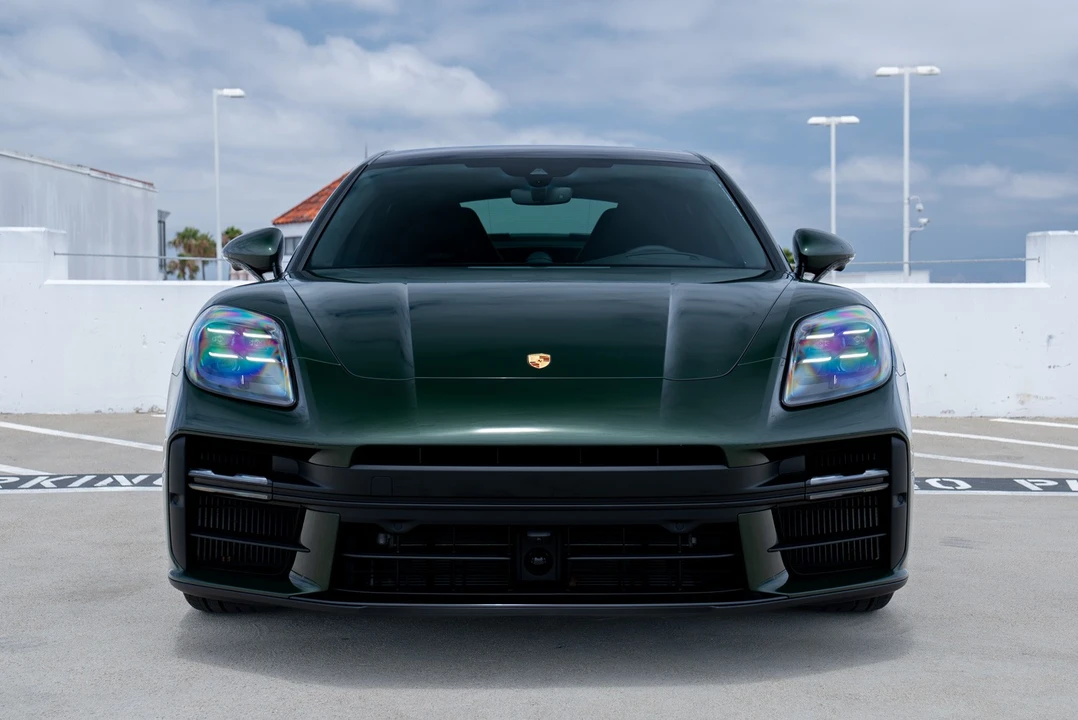 2025 Porsche 976 Panamera - Image 11 of 31