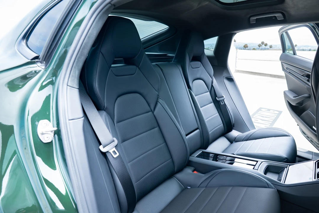 2025 Porsche 976 Panamera - Image 20 of 31
