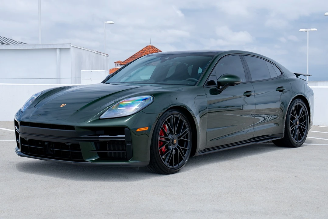2025 Porsche 976 Panamera - Image 28 of 31