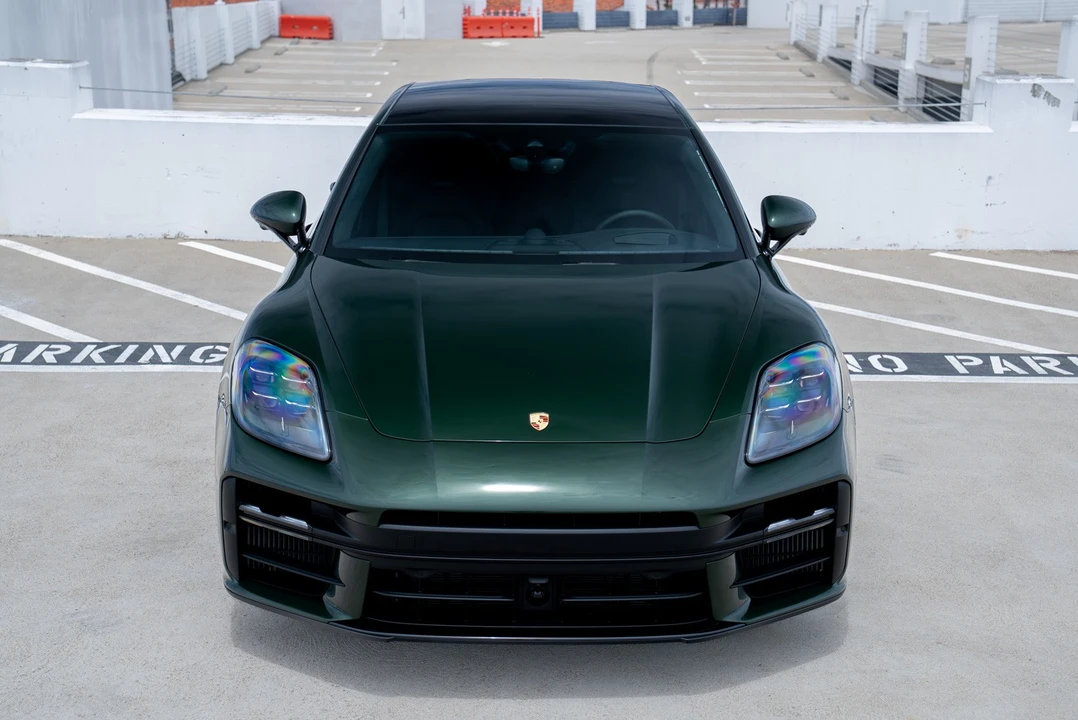 2025 Porsche 976 Panamera - Image 12 of 31