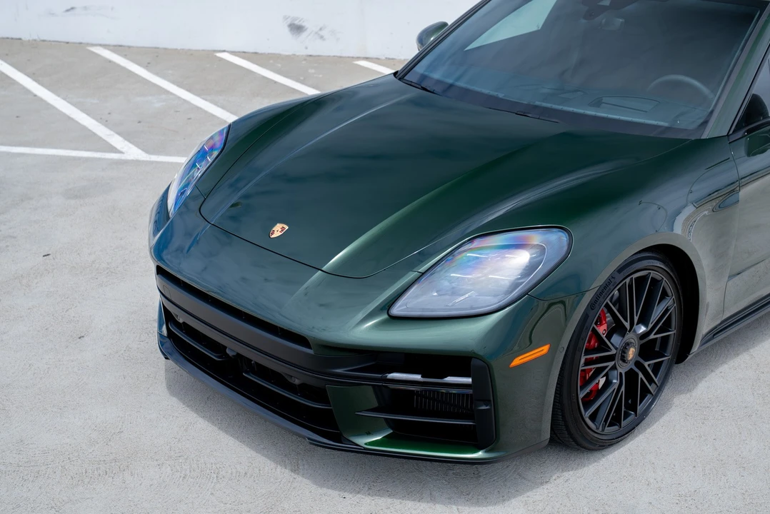 2025 Porsche 976 Panamera - Image 29 of 31