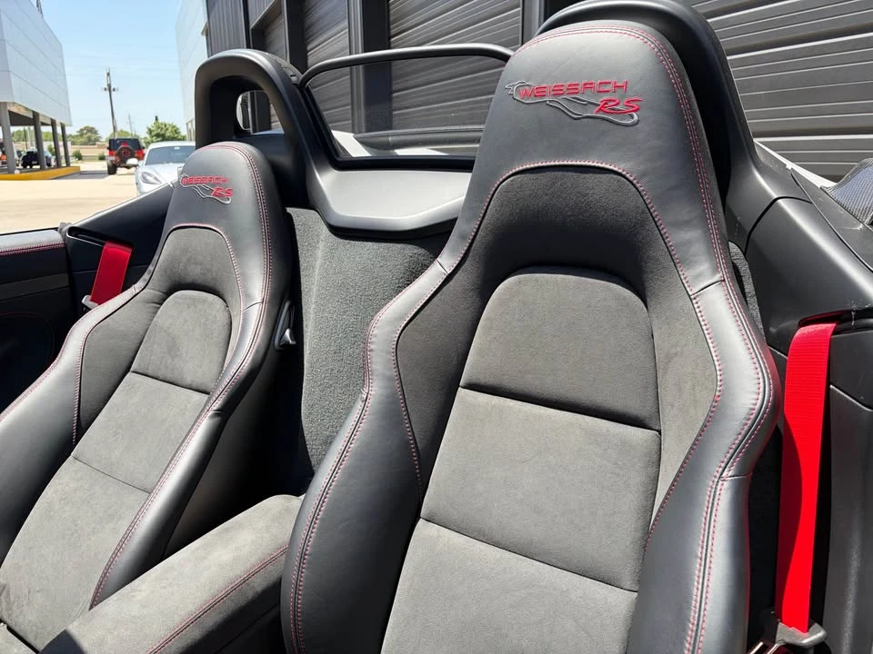 2025 Porsche - Image 6 of 12