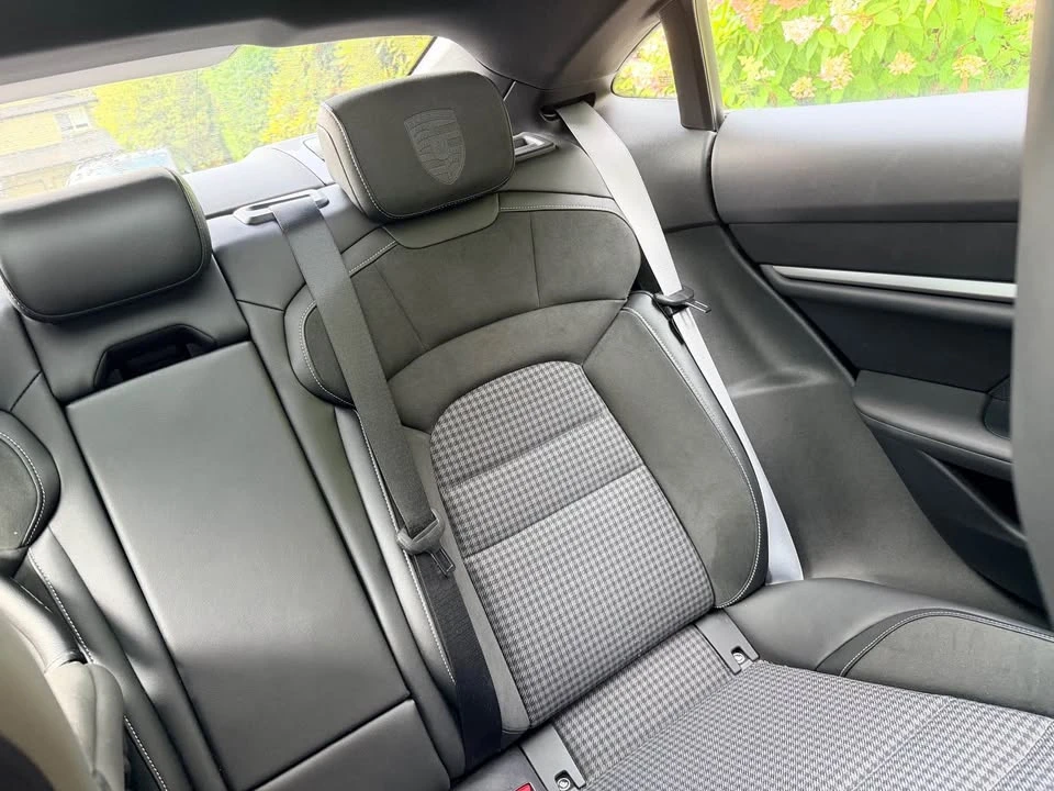 2025 Porsche Taycan - Image 6 of 8