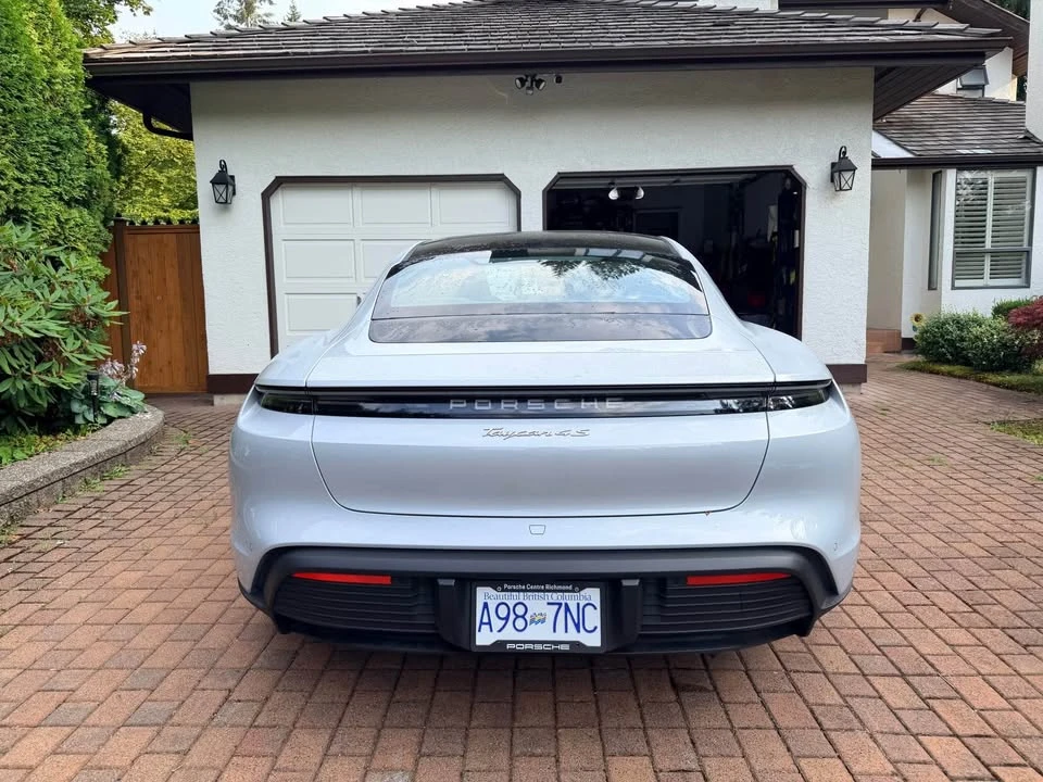 2025 Porsche Taycan - Image 4 of 8