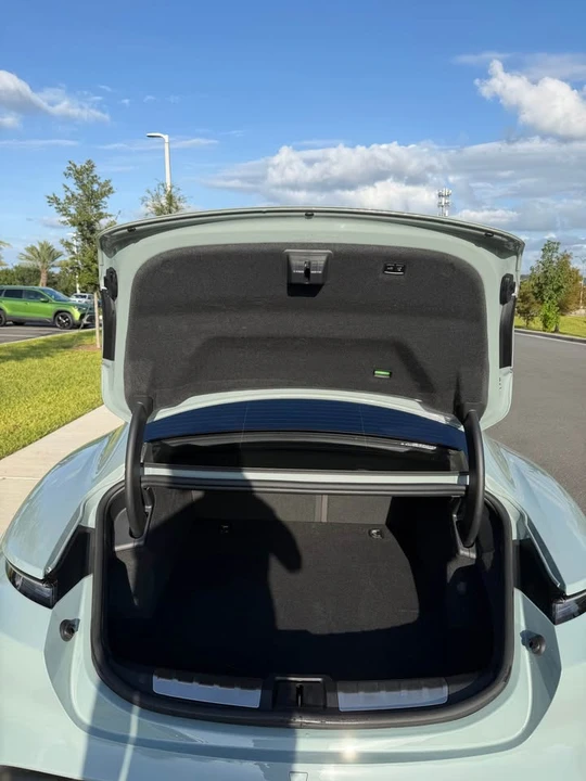2025 Porsche Taycan - Image 7 of 11