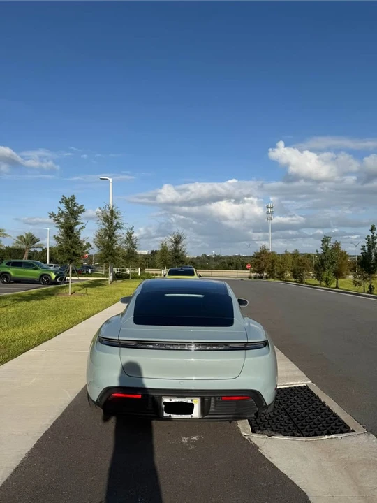 2025 Porsche Taycan - Image 4 of 11